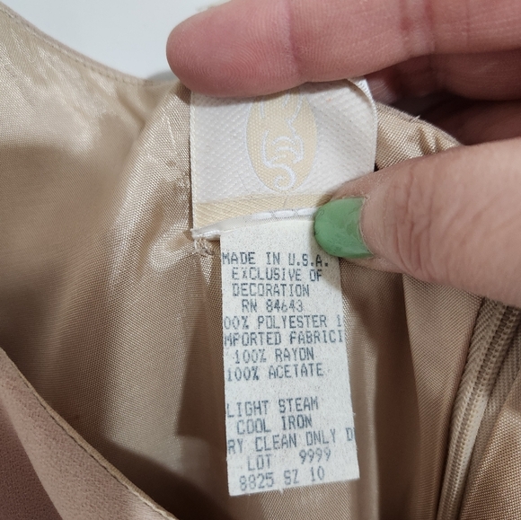 Watters & Watters Formal Gown, Size 10 - Picture 5 of 8